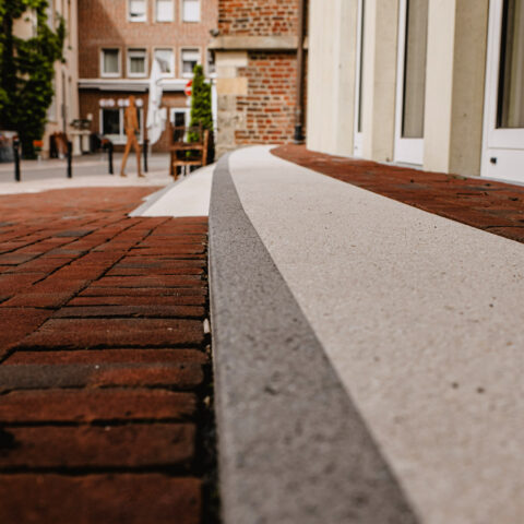 ML-GartenPlus_Galabau-Coesfeld_Referenzen_Forum-Altes-Rathaus_Borken_Stufe_Detail