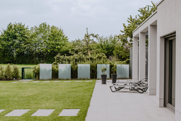 ML-GartenPlus_Galabau-Coesfeld_Referenzen_Neubaugarten_Nottuln_Milchglaselemente