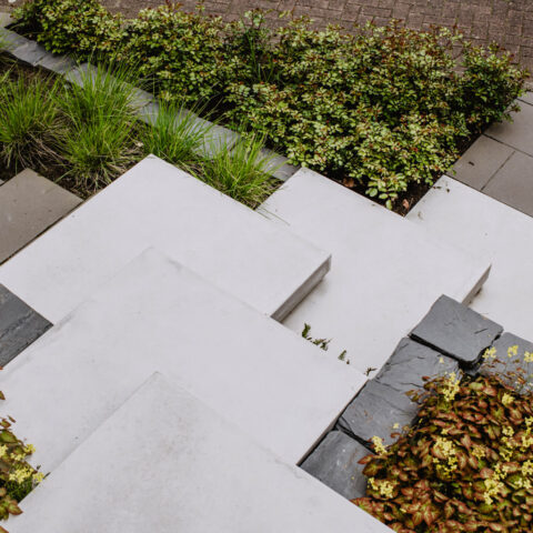 ML-GartenPlus_Galabau-Coesfeld_Referenzen_Vorgarten_Billerbeck_Betonstufen_schwebend_02