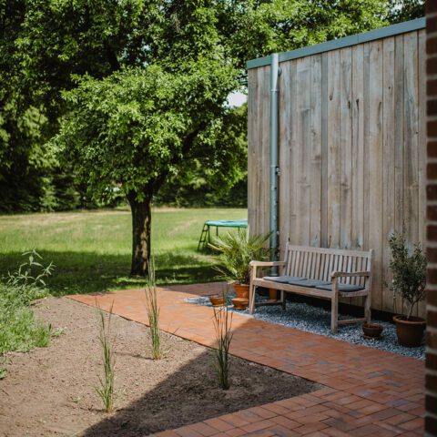 ML-GartenPlus_Galabau-Coesfeld_Referenzen_Hofgarten_Klinkerwege-Klinkerweg