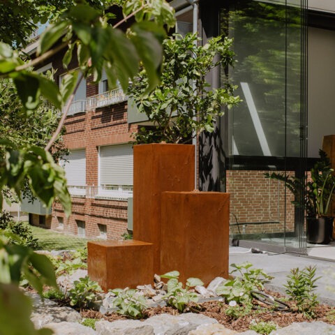 ML+_Referenzen-Terassengarten-mit-Ebenen-2026-Quadrat-001