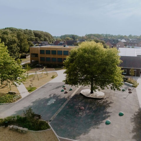ML+_Referenzen-schulhof-velen-2026-quadrat-003